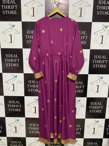 SHEIN |XL| BUST 18| C3| ELEGANT MAGENTA V-NECK MAXI GOWN – LUXURY WRAP DRESS WITH GOLD FLORAL EMBROIDERY AND SMOCKED CUFFS