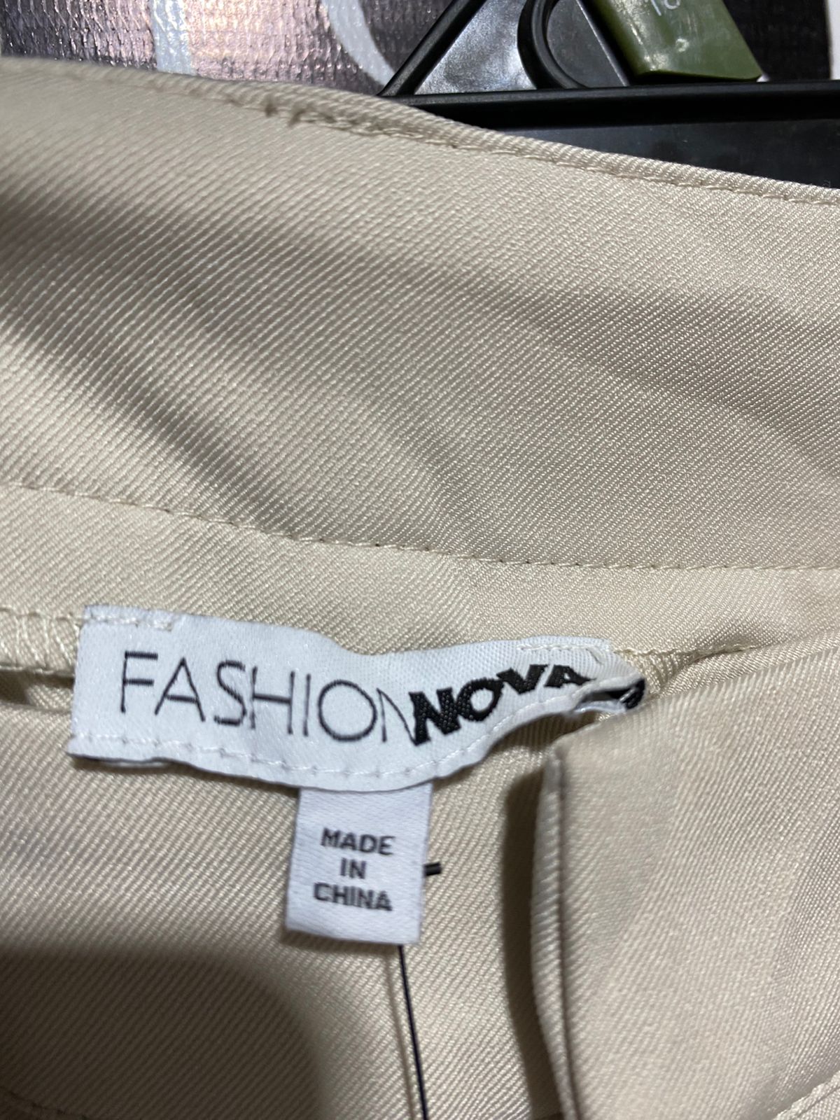 FASHION NOVA |M| WAIST 28| CREAM HIGH-WAISTED WIDE-LEG TROUSERS