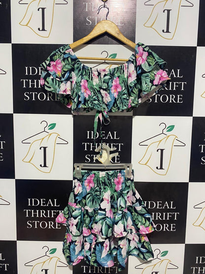 WOMEN’S TROPICAL HIBISCUS TIERED SET – TWO-PIECE FLORAL CROP TOP AND MINI SKIRT ENSEMBLE |S/M|