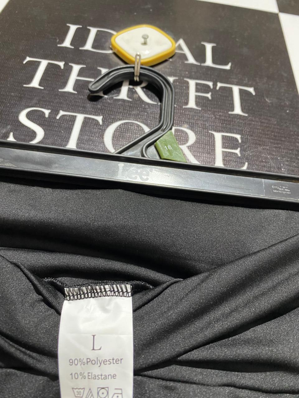 SLEEK BLACK FLARE YOGA PANTS |L| WAIST 28|