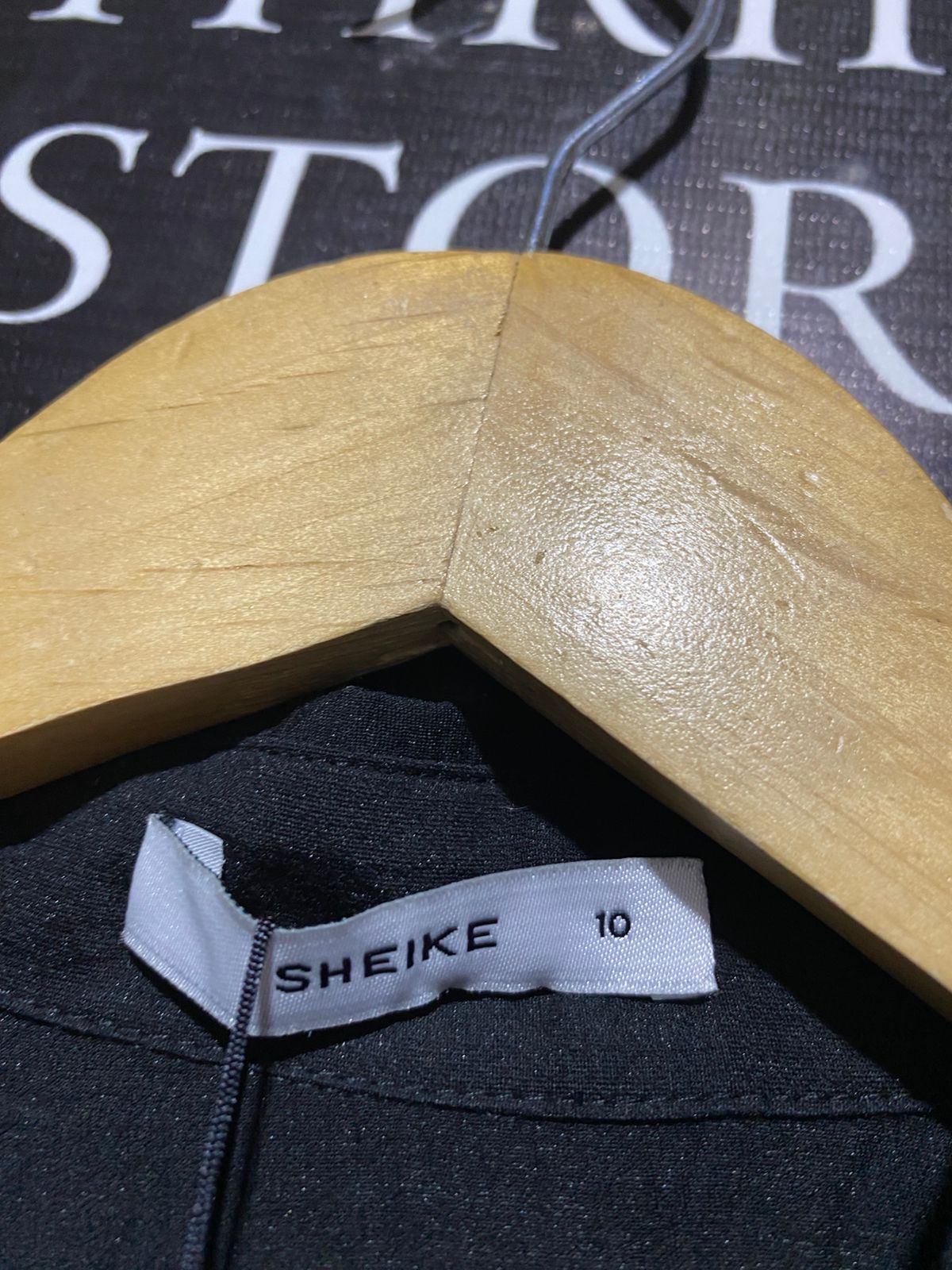 SHEIKE |L| BUST 22| ELEGANT SHEER PUFF SLEEVES WITH TEXTURED DOT DETAIL