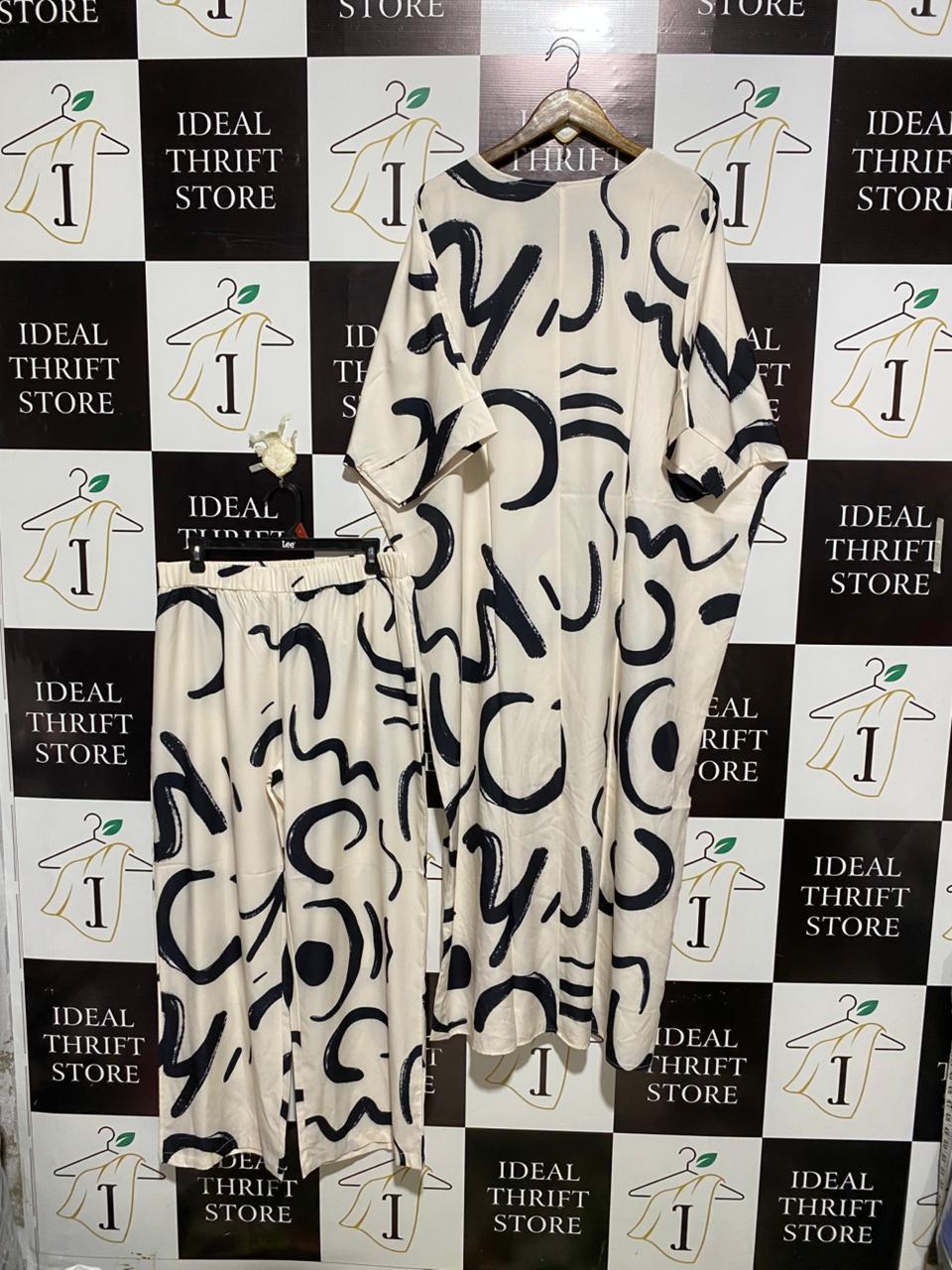 CHIC TWO-PIECE OVERSIZED KAFTAN TOP AND WIDE-LEG PANTS |XL|