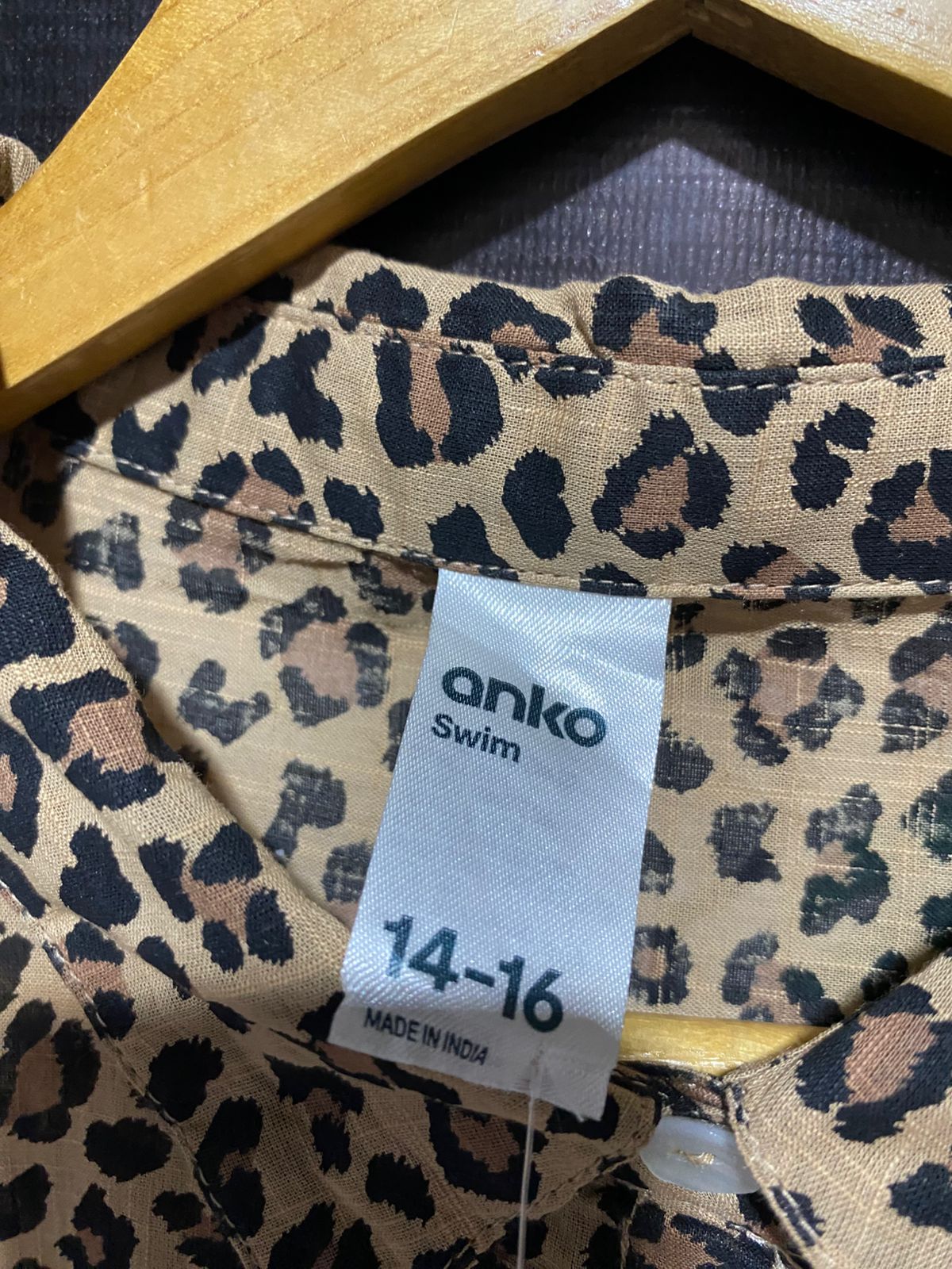 ANKO |XL| BUST 26| WILD STYLE LEOPARD PRINT BUTTON-UP SHIRT