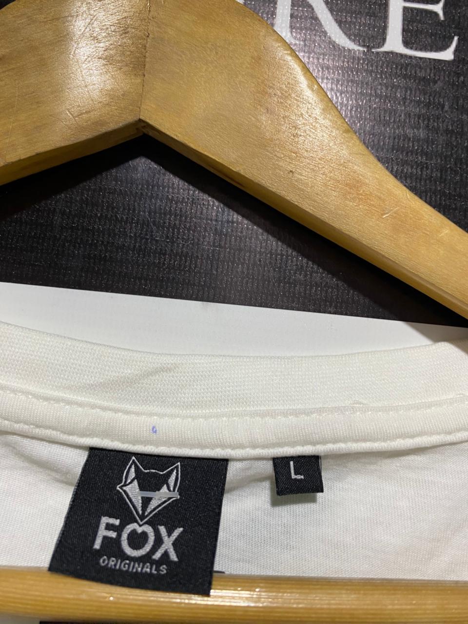 FOX |L| BUST 20| B12| VINTAGE-STYLE STOCKHOLM GRAPHIC TEE