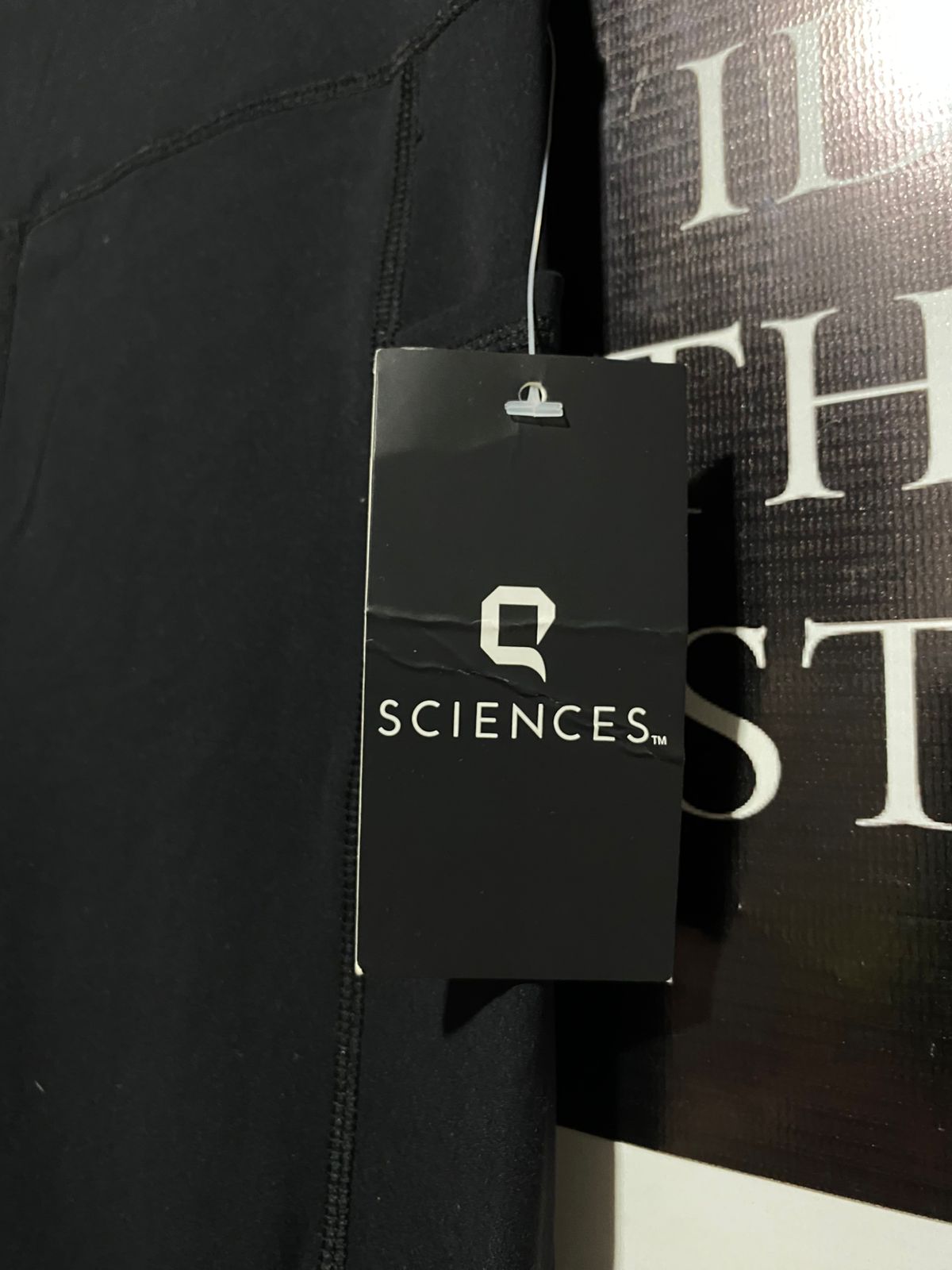 Q SCIENCES |M| WAIST 25| HIGH-WAISTED BLACK PERFORMANCE LEGGINGS