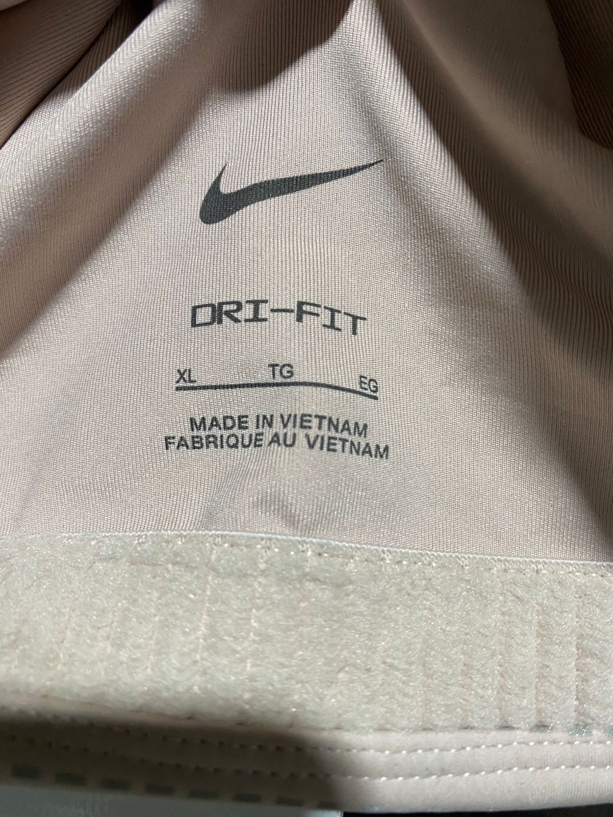 NIKE |XL| BUST 16| DRI-FIT SWOOSH RUN DIVISION SPORTS BRA