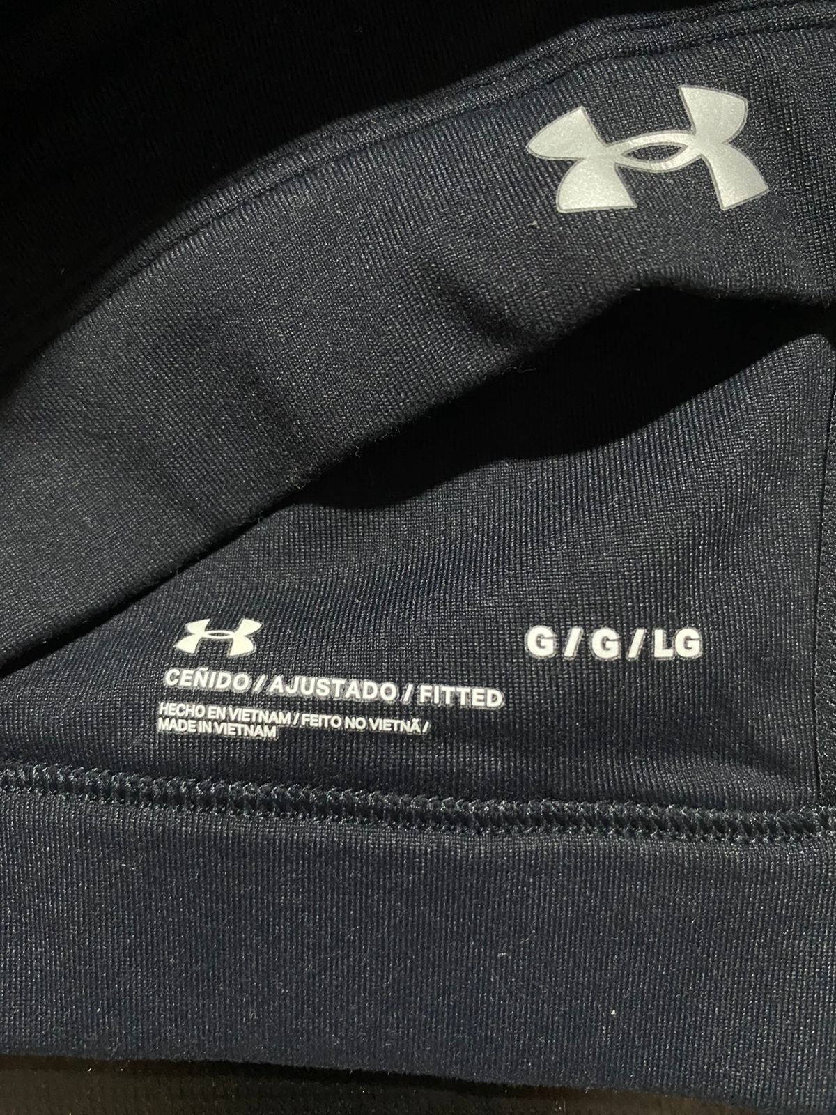 UNDER ARMOUR |L| BUST 15| HIGH-SUPPORT ADJUSTABLE CRISS-CROSS SPORTS BRA