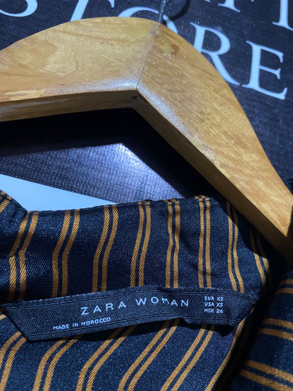 ZARA WOMAN |XS| BUST 21| WOMEN’S BLACK AND TAN VERTICAL STRIPED BUTTON-DOWN SHIRT