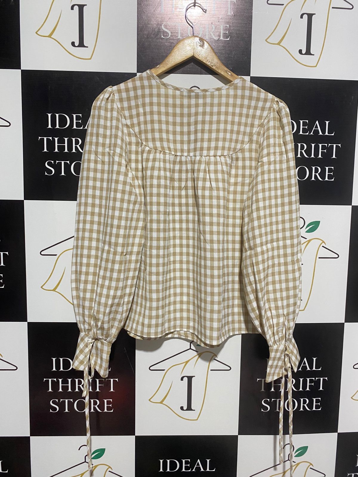 ATMOS & HERE |L| BUST 18| TAN & WHITE GINGHAM TIE-FRONT PEASANT BLOUSE