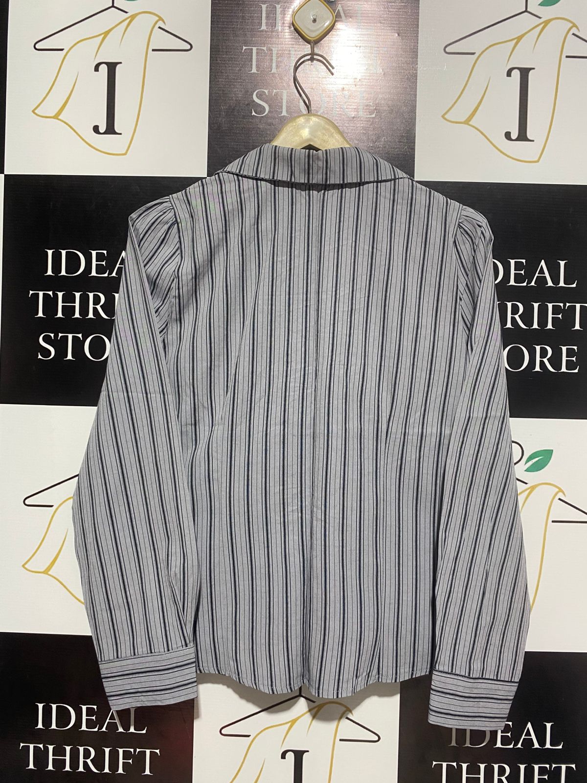 VALLEYGIRL |L| BUST 19| GREY PINSTRIPE RUCHED BUST BLOUSE