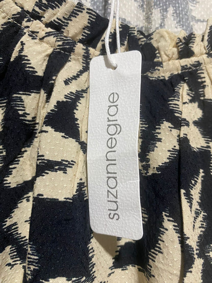 SUZANNEGRAE|L/XL|BUST 23|BLACK AND BEIGE FLORAL BLOUSE