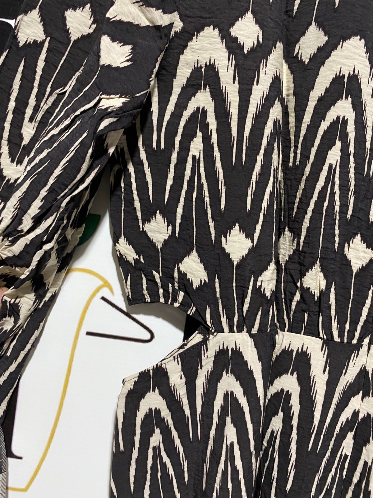 ZARA |S| BUST 18|  C6| WOMEN'S BLACK AND CREAM ABSTRACT GEOMETRIC PRINT MIDI DRESS WITH SIDE CUT-OUTS