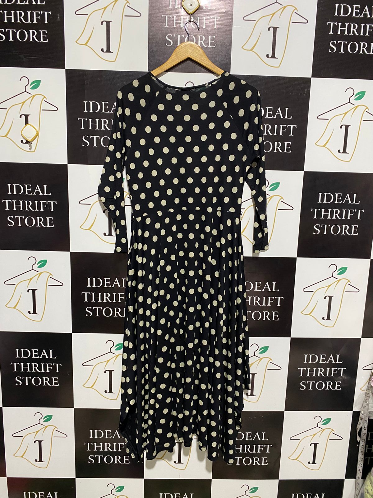 POLKA DOT HANKY HEM MIDI DRESS |M| BUST 18|