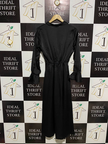 BOOHOO | M| BUST 17| ELEGANT BLACK SATIN WRAP-STYLE MIDI DRESS