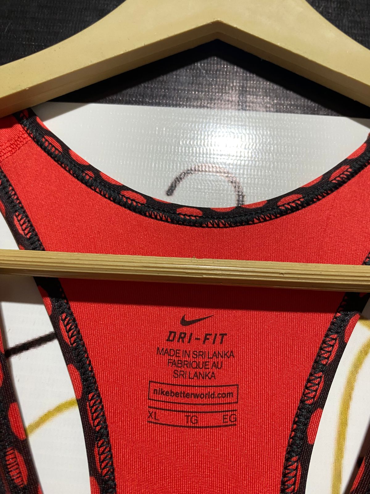 NIKE |XL| BUST 17| WOMEN’S PRO RACERBACK SPORTS BRA