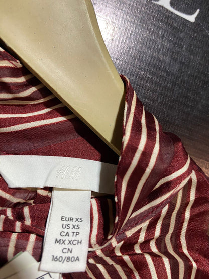 H.M |L| BUST 20|- BURGUNDY & CREAM SHEER LANTERN SLEEVE TOP