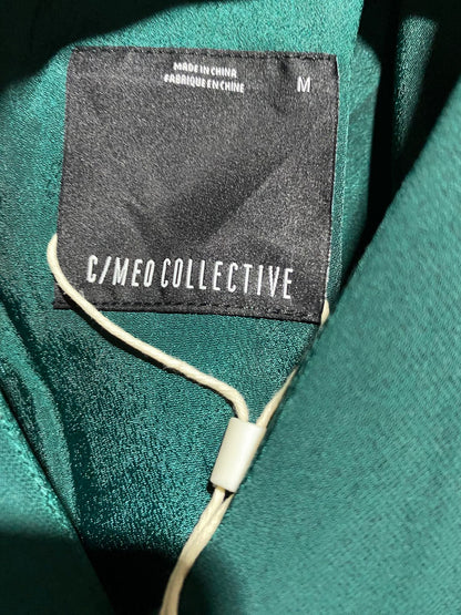 C|MEO COLLECTIVE |M| BUST 19| : EMERALD GREEN GEOMETRIC CUT-OUT BLOUSE