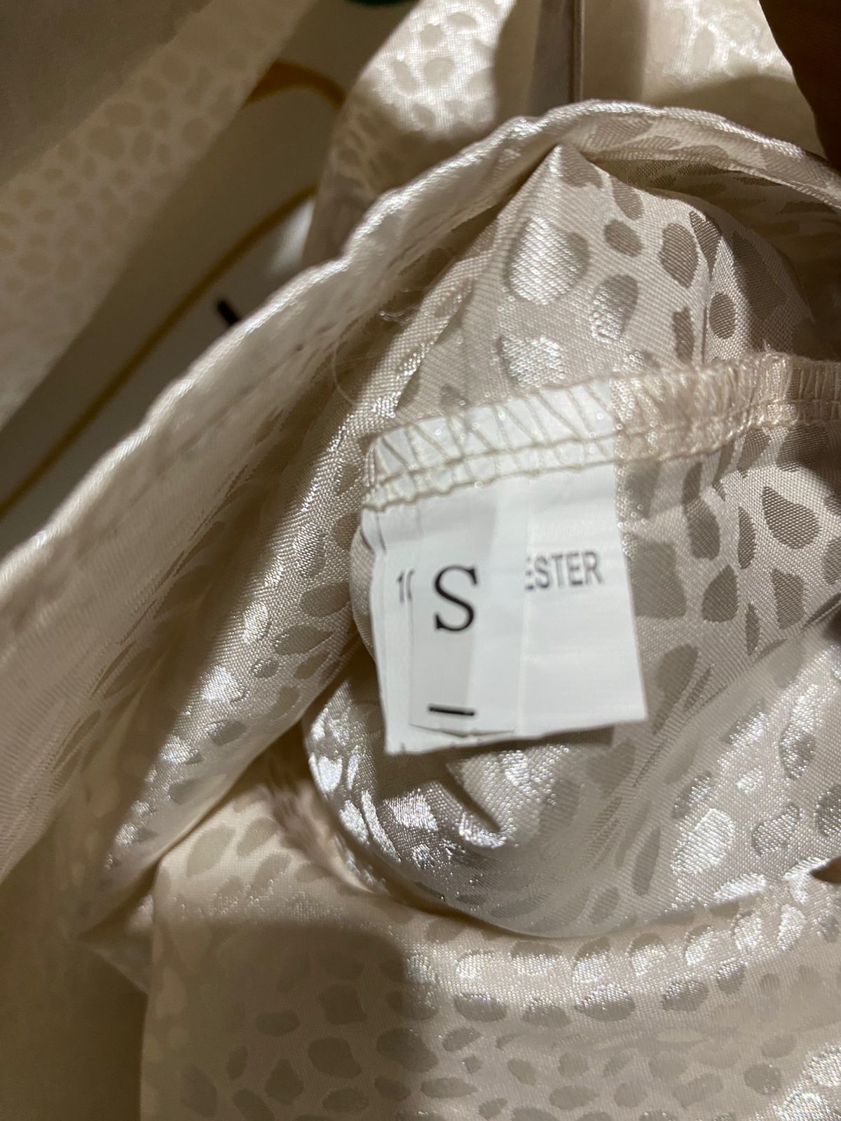 |S| BUST 18| CHAMPAGNE SATIN ANIMAL PRINT BLOUSE