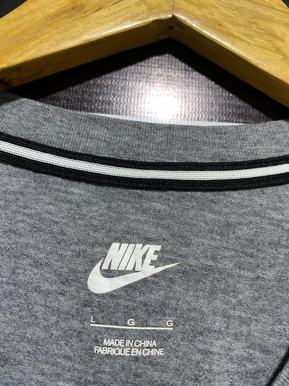 NIKE |L| BUST 21| GREY POCKET T-SHIRT
