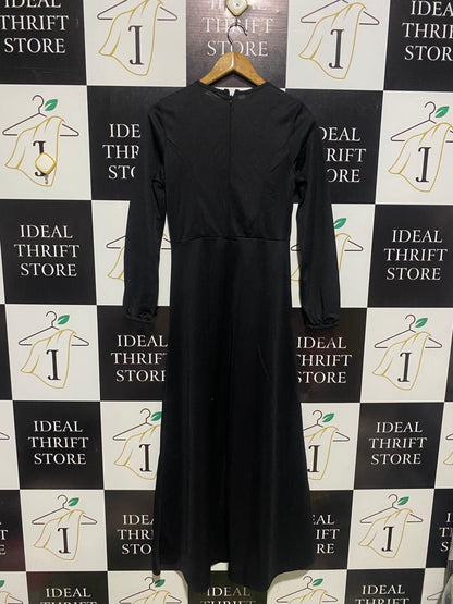 MISS CAZIBE |M| BUST 16| ELEGANT TAYLORY CLASSIC BLACK MAXI DRESS