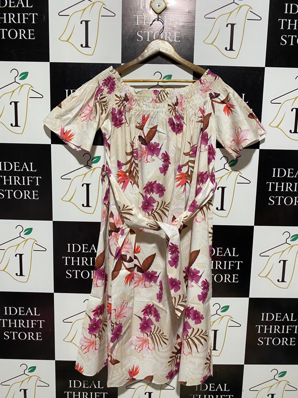 WITCHERY |L| BUST FREE | C6| TROPICAL FLORAL OFF-THE-SHOULDER SMOCKED MIDI DRESS