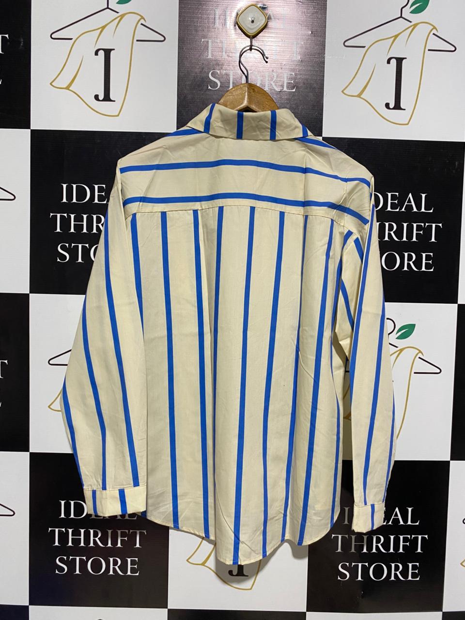 |M| BUST 21|C9| VINTAGE STYLE CREAM AND BLUE VERTICAL STRIPED BUTTON-DOWN SHIRT