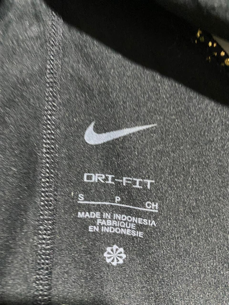 NIKE |S| BUST 17| GOLD SPECKLED SWOOSH CROP TANK