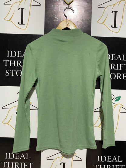 CYRLLYTOGS |L| BUST 17|  C1 |SAGE GREEN MOCK NECK LONG SLEEVE RIBBED TOP