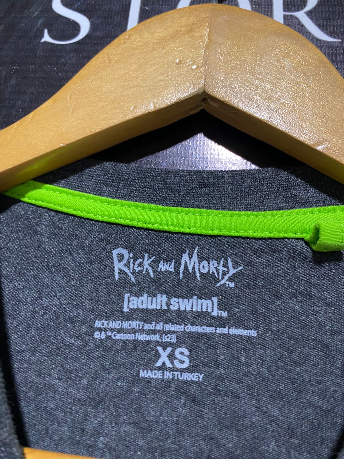 RICK AND MORTY |XS| BUST 17| C1|  OFFICIAL RICK AND MORTY PORTAL GRAPHIC T-SHIRT
