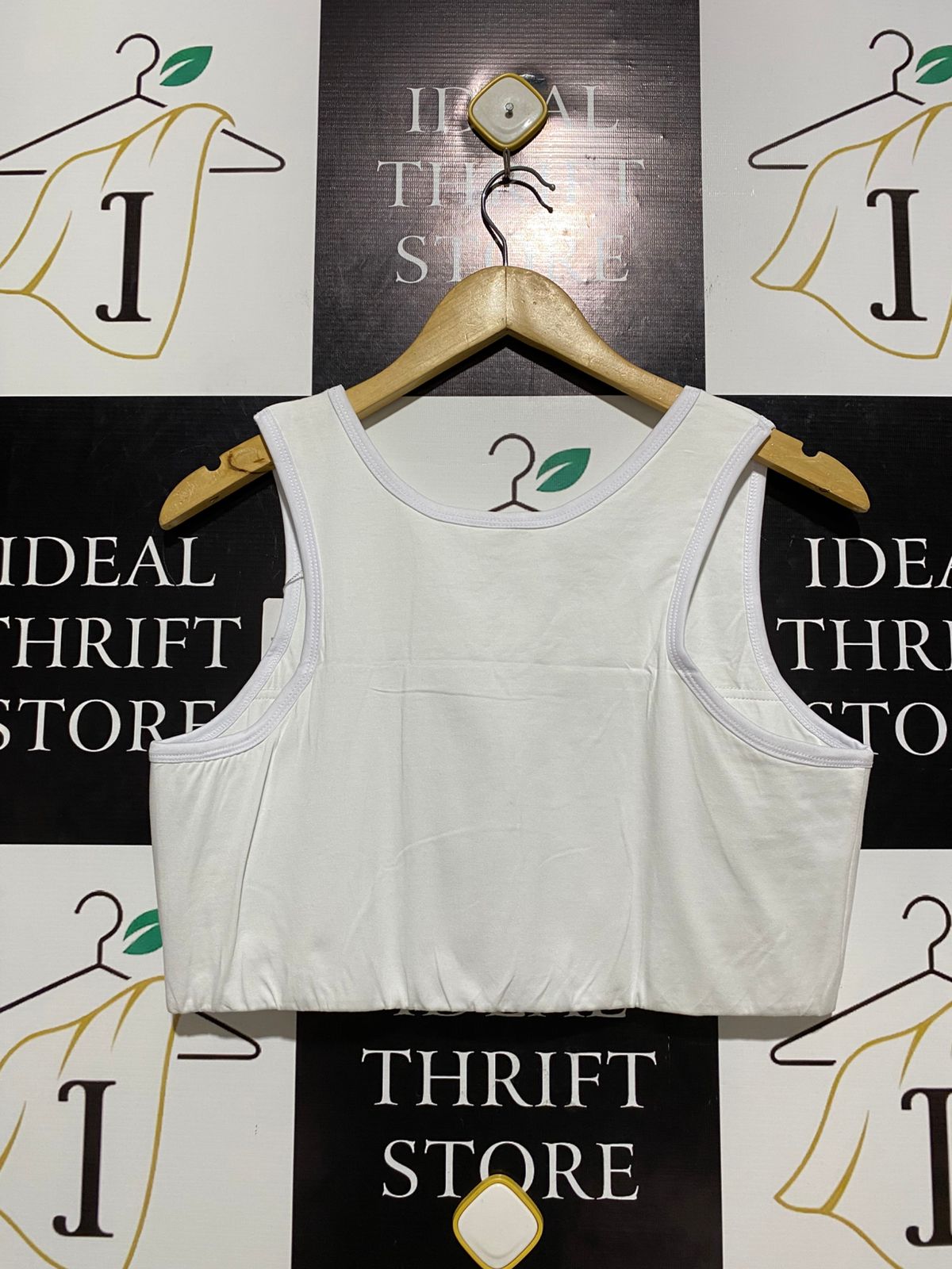 HUJI |M| BUST 17| LOVE LIFE LOVE YOURSELF MINIMALIST CROP TANK CRISP WHITE