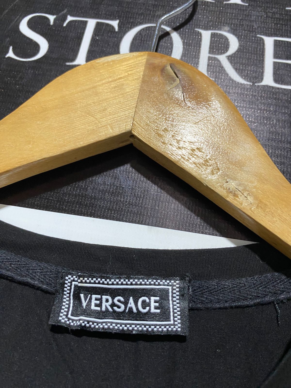 VERSACE |M| BUST 17| C1| COUTURE BLACK GRAPHIC T-SHIRT