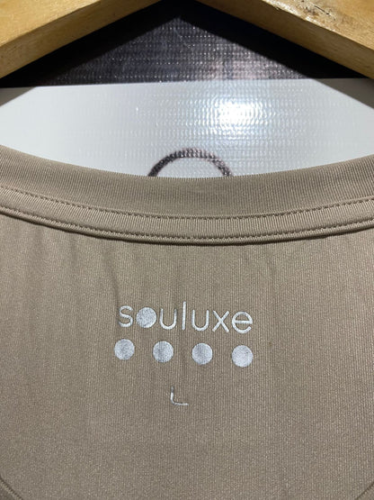 SOULUXE |L| BUST 22| ACTIVEWEAR TAN BEIGE CURVED HEM PERFORMANCE T-SHIRT