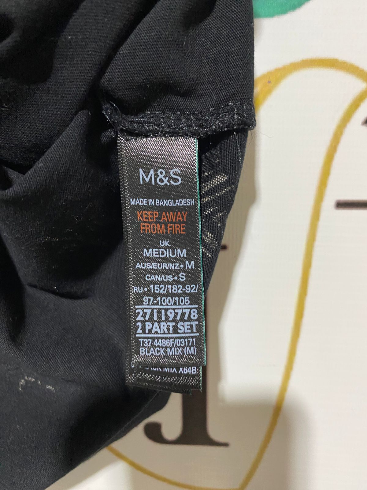 M&S |M| BUST 20| VINTAGE BLACK BOXY T-SHIRT WITH ANIMAL PRINT STAR MOTIF