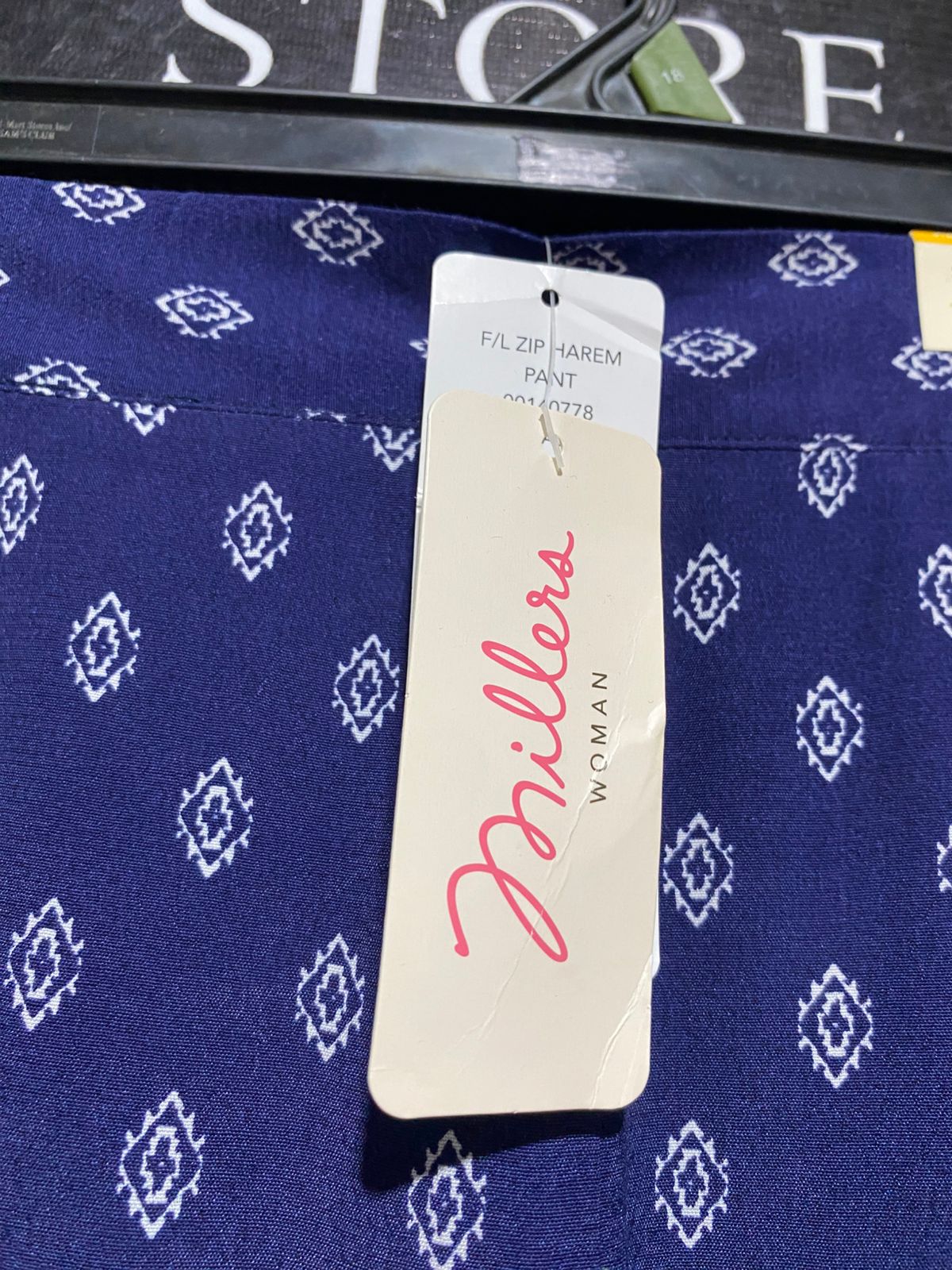 MILLERS |M| WAIST 28| NAVY BLUE GEOMETRIC PRINT PANTS ZIP POCKETS TAPERED LEG