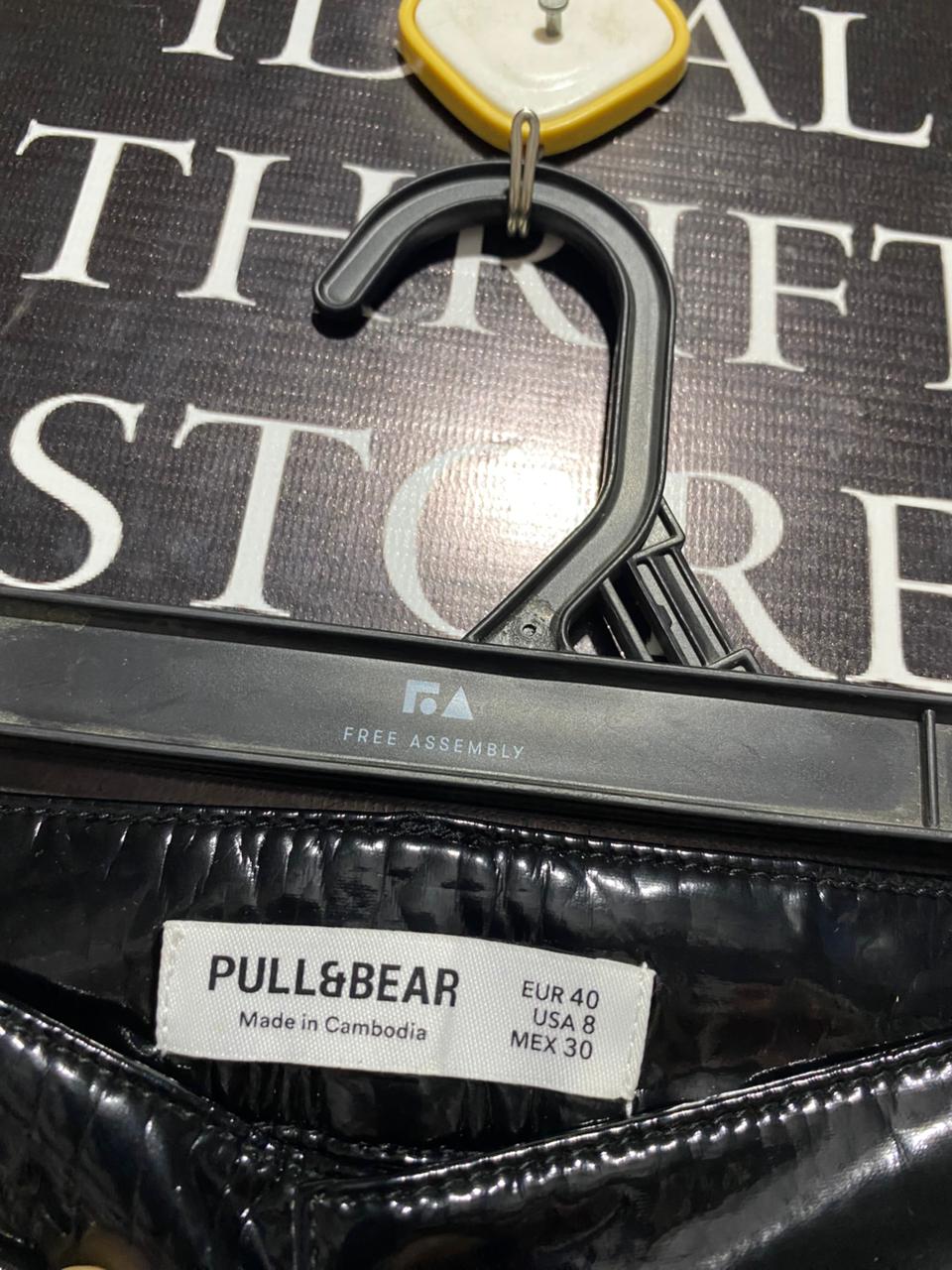 PULL & BEAR |M| WAIST 29| SHINY BLACK VINYL SKINNY HIGH WAIST TROUSERS