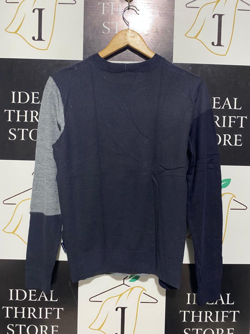 ARMANI EXCHANGE |M| BUST 19| NAVY AND GREY GEOMETRIC COLORBLOCK LONG SLEEVE KNIT SWEATER |B1|