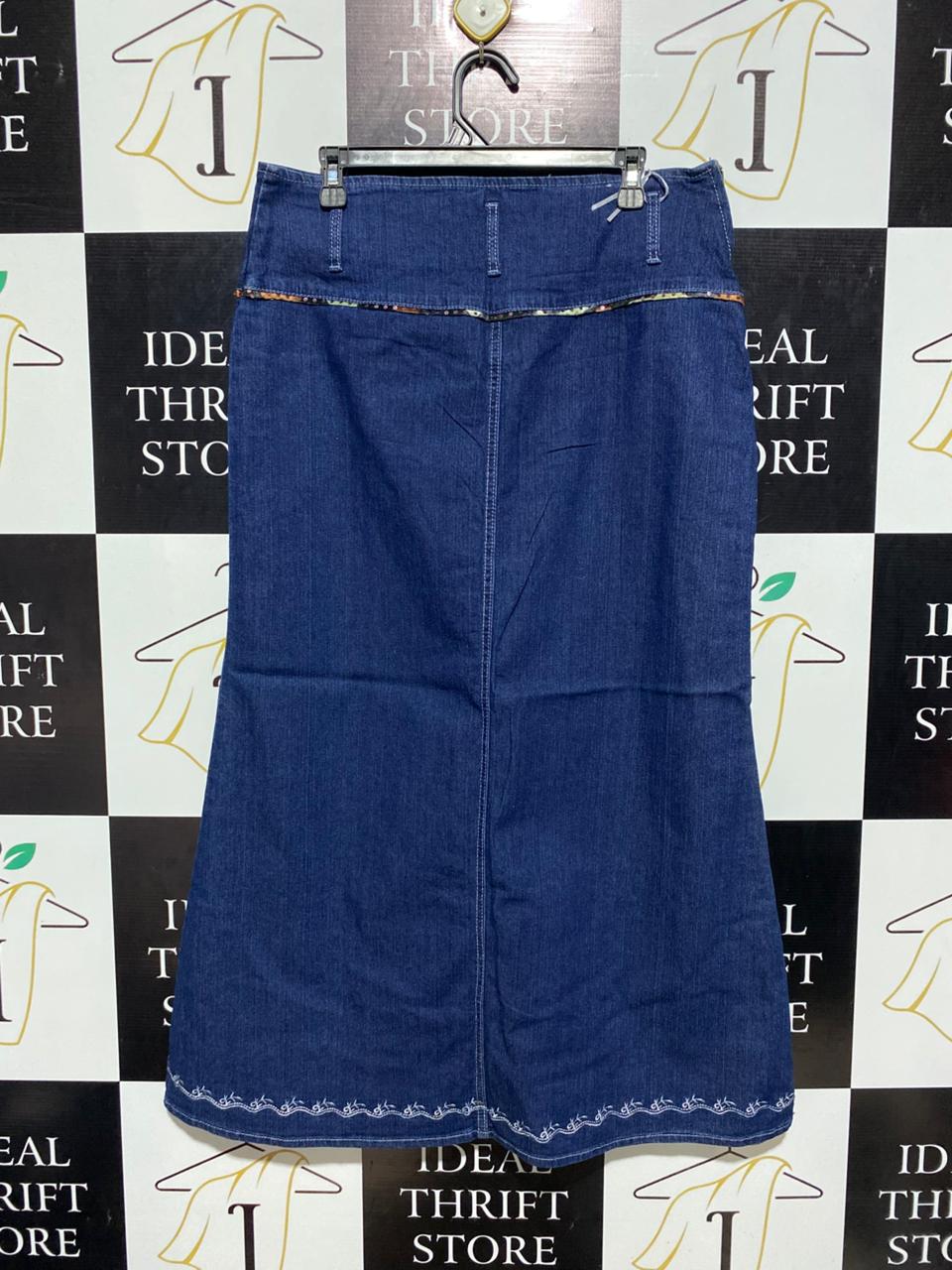 MISS VIRKISS |XL| WAIST 34| B1| BLUE DENIM MIDI SKIRT EMBROIDERED DETAIL