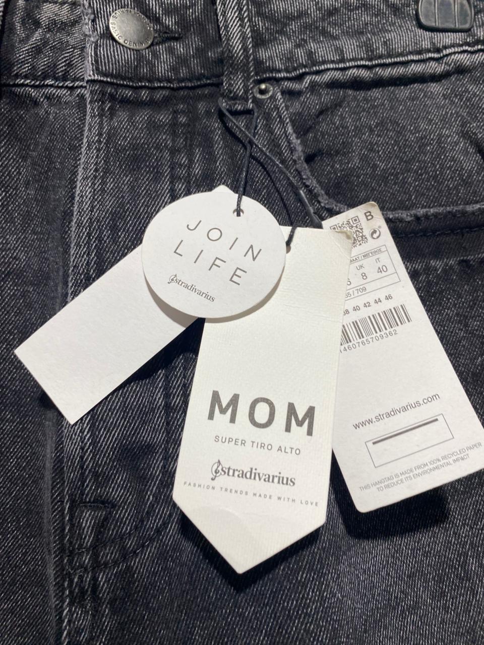 Stradivarius Mom Fit Jeans Black Denim |L| WAIST 29| B1|