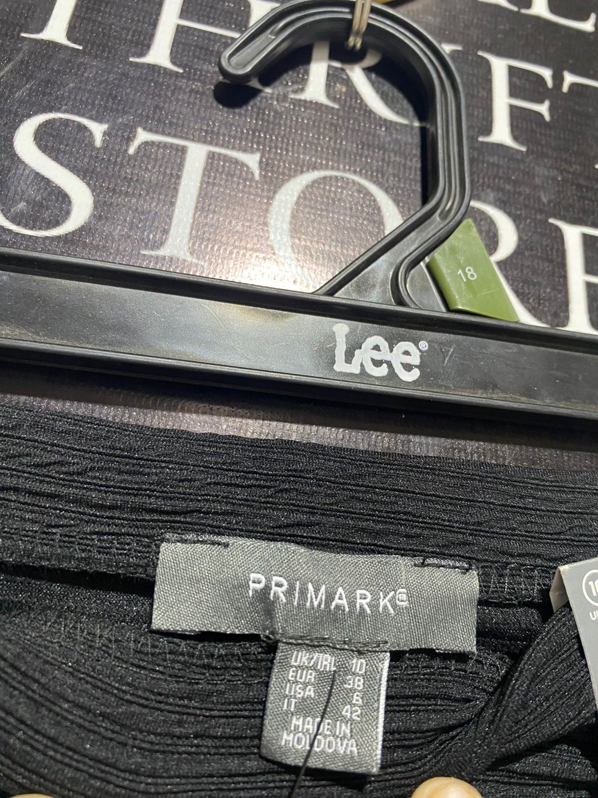 PRIMARK |M| WAIST 28| B1| BLACK TEXTURED KNEE-LENGTH SKIRT WITH FLORAL LACE TRIM