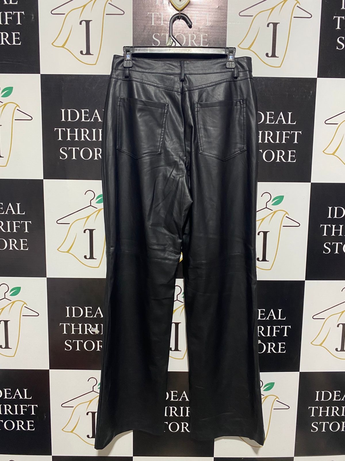ZARA |L| WAIST 30| B1| BLACK FAUX LEATHER STRAIGHT-LEG PANTS