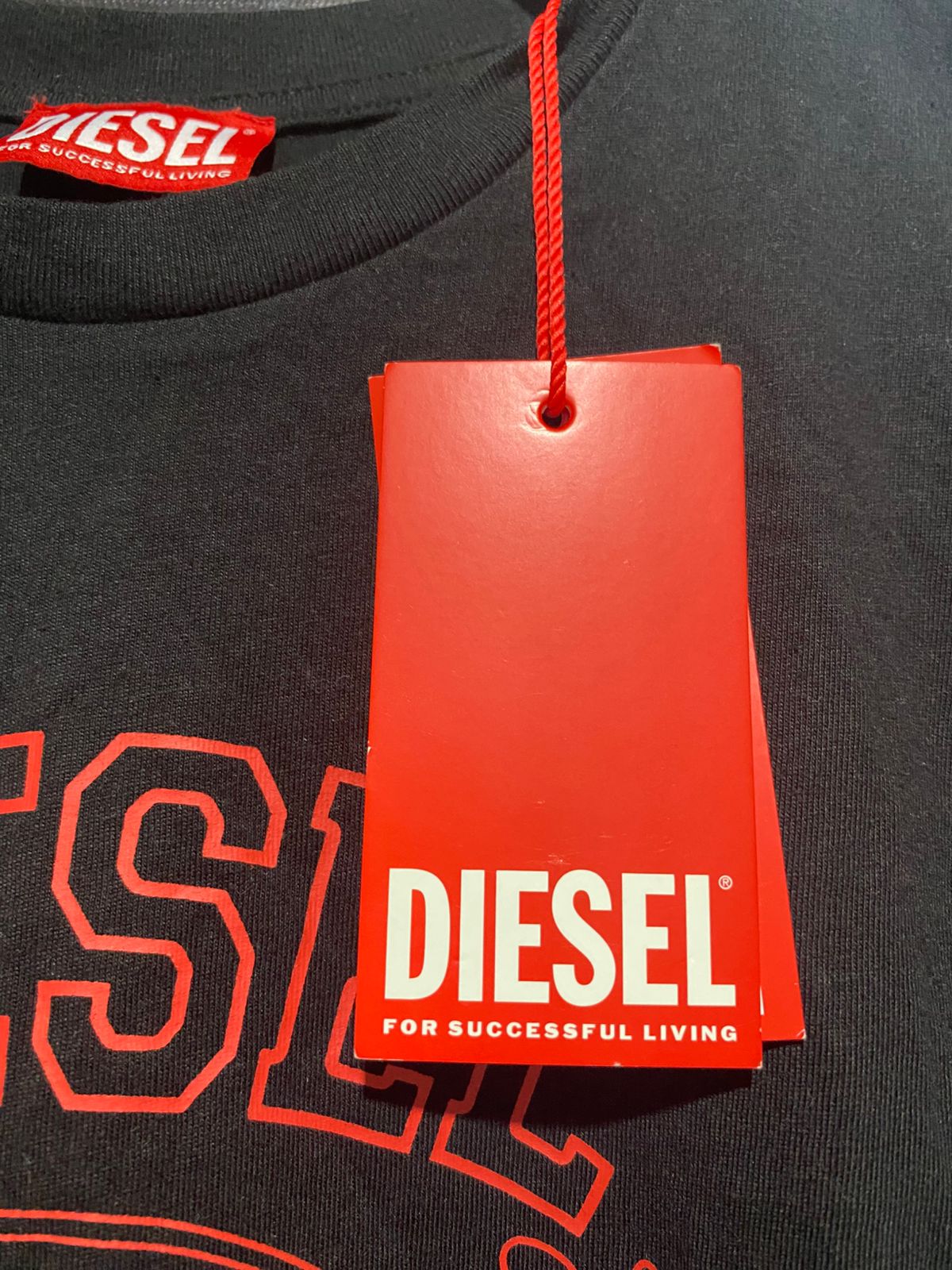 DIESEL |M| BUST 18| B1| BLACK GRAPHIC LOGO T-SHIRT WITH RED BRANDING