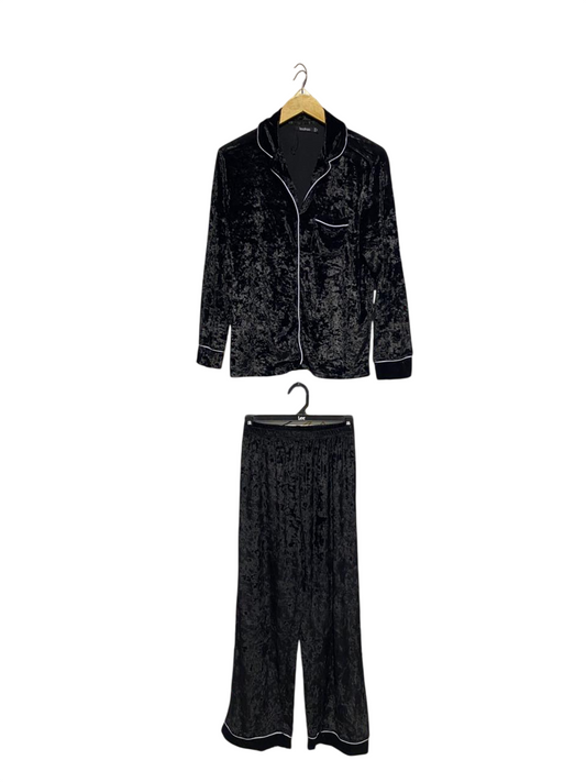BOOHOO |S| B2| LUXURIOUS BLACK CRUSHED VELVET PAJAMA SET WITH CONTRAST PIPING