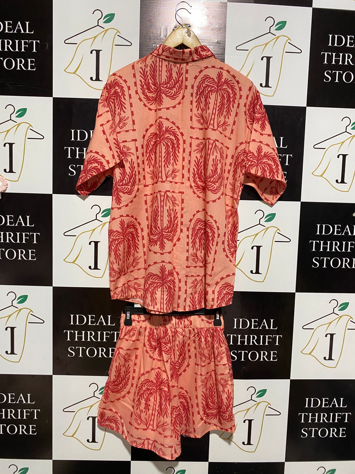 INDILUXE |S| B2| TROPICAL PALM TREE PRINT RELAXED BUTTON-DOWN SHORTS SET