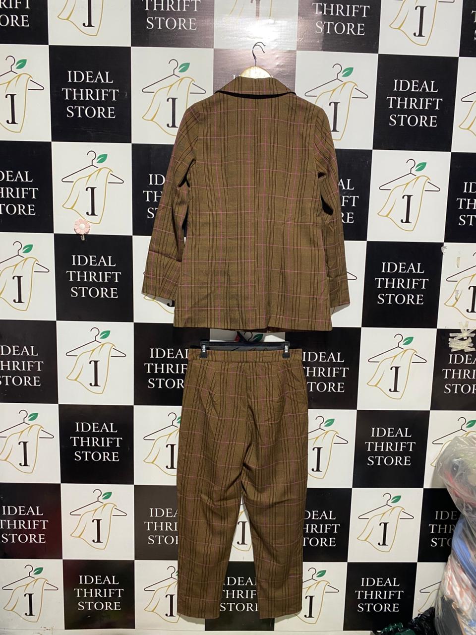 MIIS GUIDED |M| B2| WOMEN’S BROWN CHECKED DOUBLE-BREASTED BLAZER AND TROUSER SUIT SET