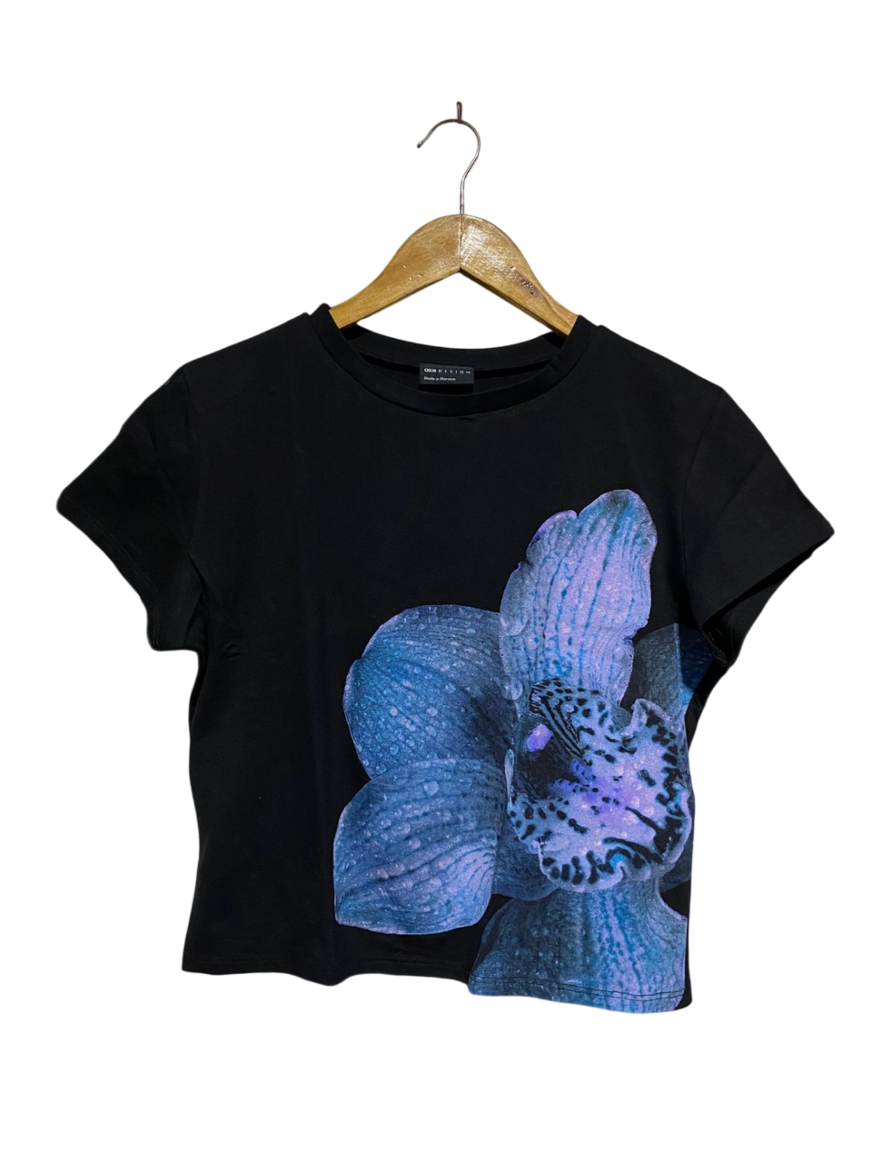 ASOS |M| BUST FREE| B2| Women's Black Crew-Neck T-Shirt with Large Blue Orchid Print