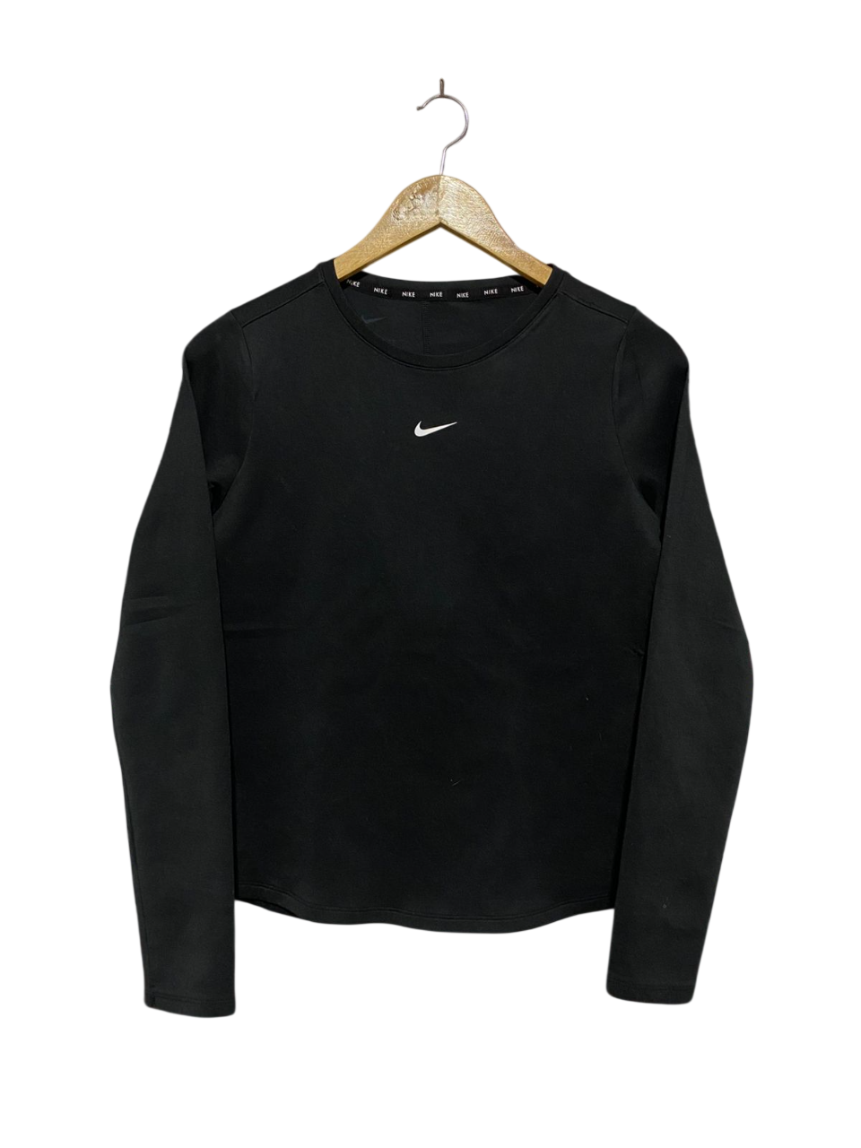 NIKE |XL| BUST 17| B3| Women's Black Nike Long-Sleeve Performance Top