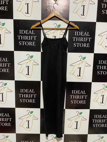 PRETTYLITTLE THING |XS| BUST 11| B3| CLASSIC BLACK BODYCON CAMI MIDI DRESS WITH SQUARE NECKLINE AND DOUBLE SPAGHETTI STRAPS
