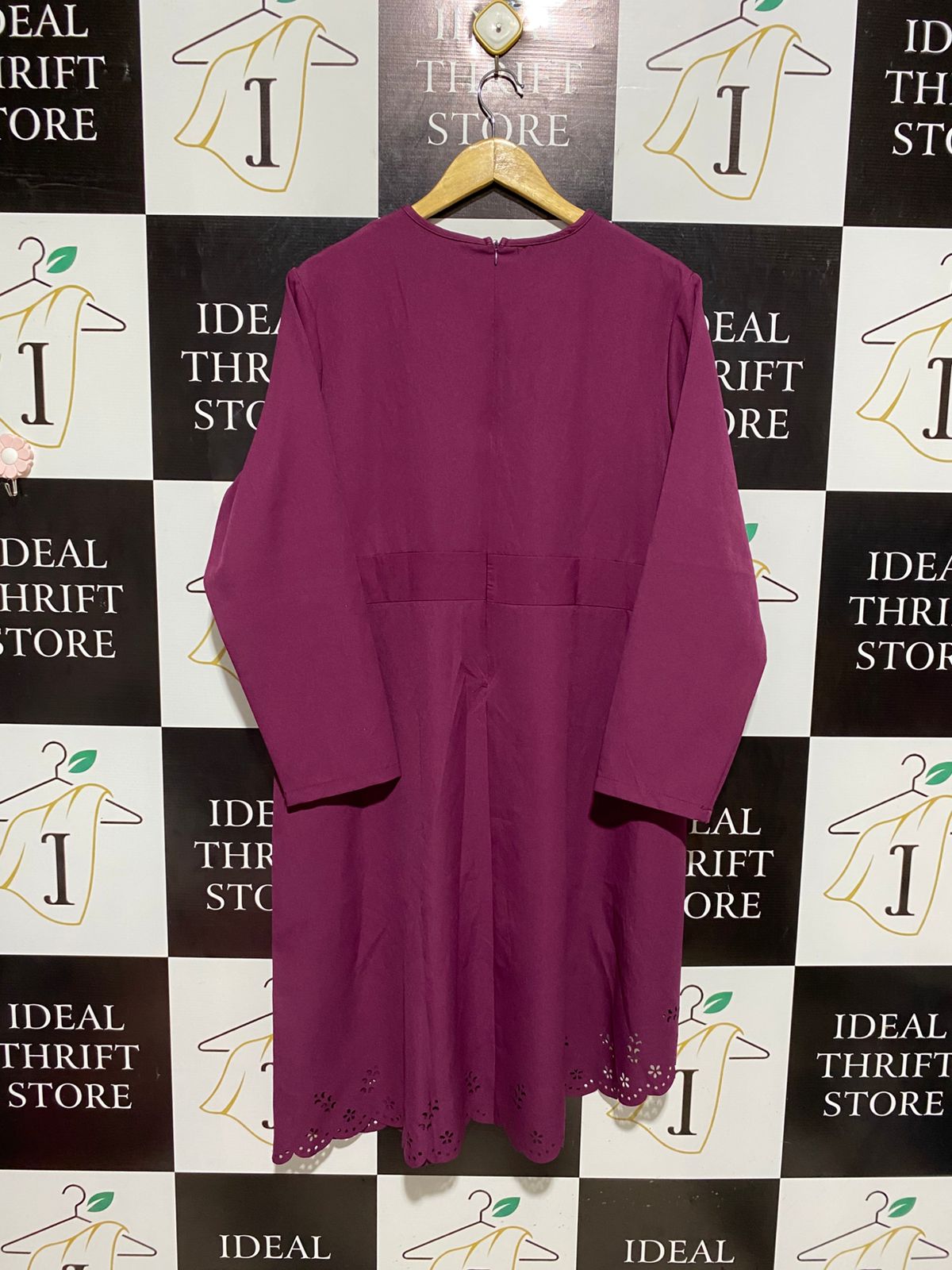 AHUNUR |L| BUST 23| B3| MAGENTA SCALLOPED EYELET HEM LONG SLEEVE MIDI DRESS