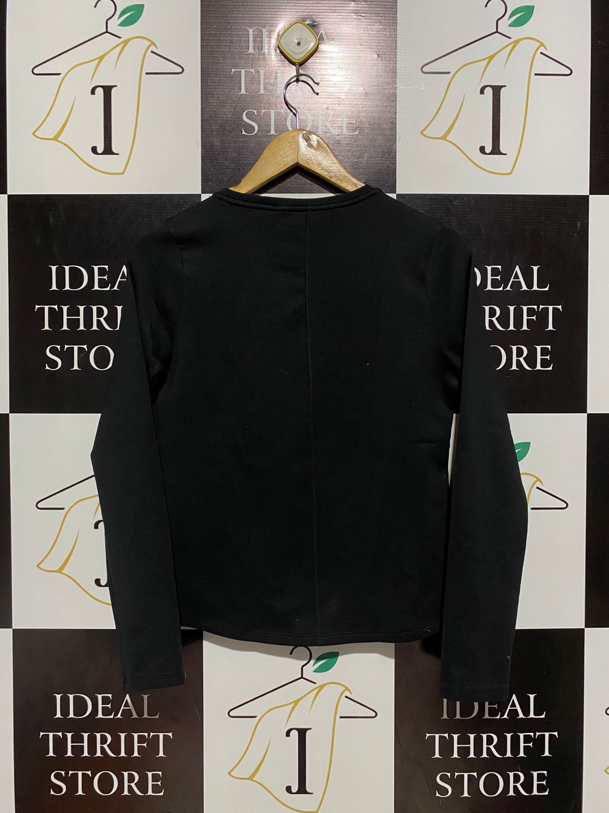 NIKE |XL| BUST 17| B3| Women's Black Nike Long-Sleeve Performance Top