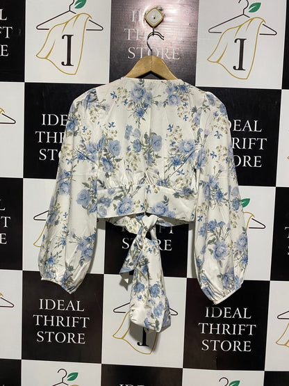 DAZY |S| BUST 17| B2| VINTAGE FLORAL TIE-FRONT BLOUSE | BLUE & WHITE BELL SLEEVE CROP TOP